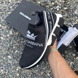 Dolce & Gabbana Authenticate Size 10 New