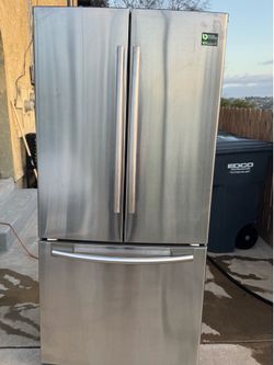 2018 years Samsung refrigerator working good
