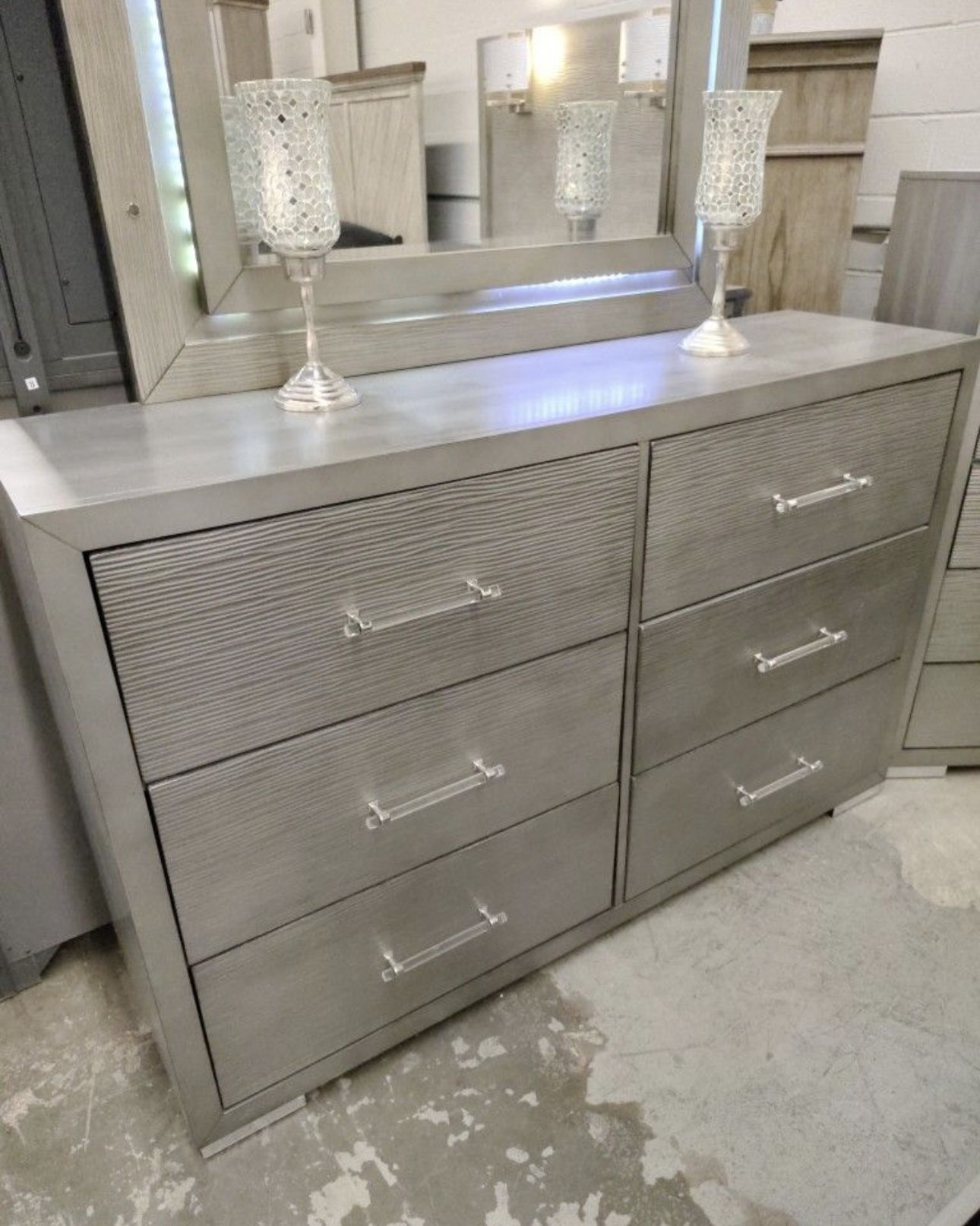 Large Dresser With Mirror And Led Light