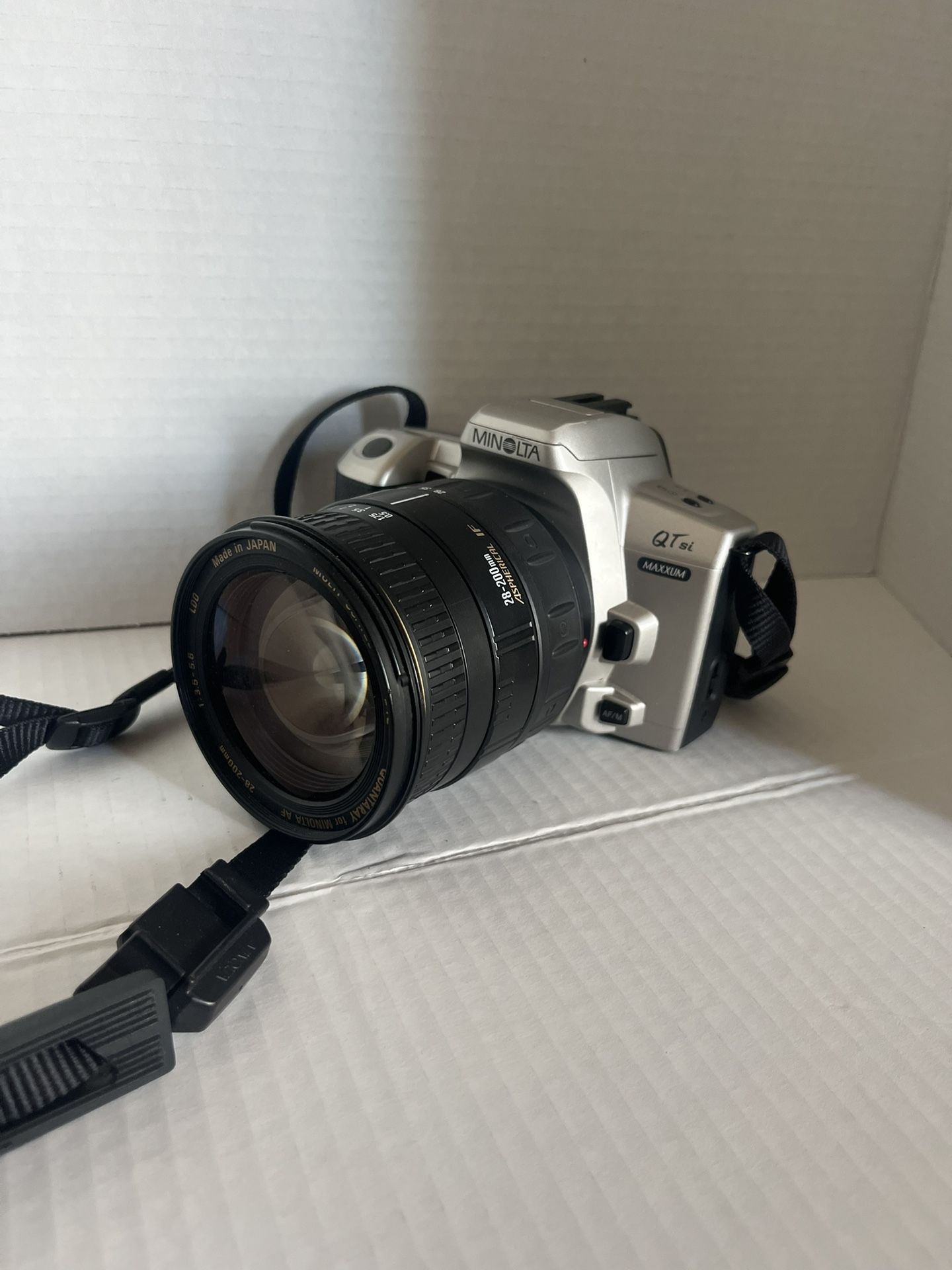 Quantaray 28-200mm Aspherical IF 1:3.5-5.6 AF Zoom Lens For Minolta QTSI body