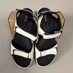 ECCO Women’s Leather Outdoor Sandals Size 39.