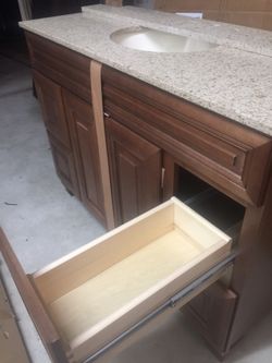 Diamond FreshFit Ballantyne 48-in Mocha with Ebony Glaze Bathroom Vanity Cabinet Diamond FreshFit Ballantyne 48-in Mocha with Ebony Glaze Bathroom Vanity Cabinet