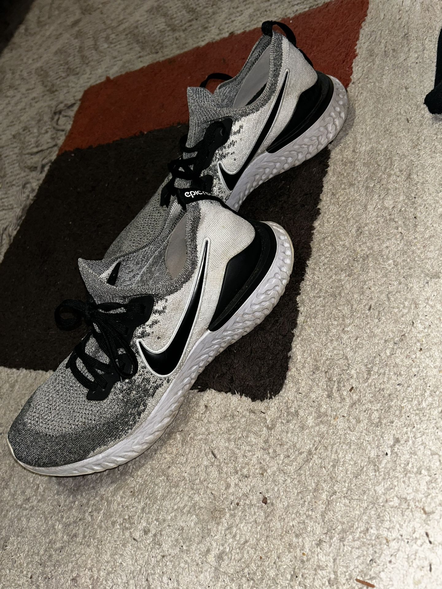 Athletic shoes - NIKE epic react flying