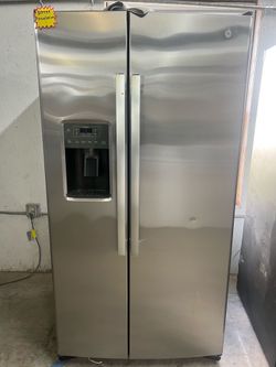 GE Stainless Steel Side-by-Side Refrigerator with Ice & Water Dispenser ❄️✨