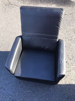 Small Leather Caught With Storage Compartment 