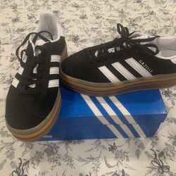 Adidas Gazelle Women’s – Size 8.5 – Brand New 