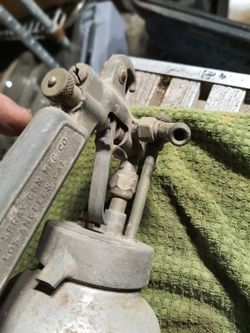 4 Paint Sprayers Older Not Quite Vinrage?