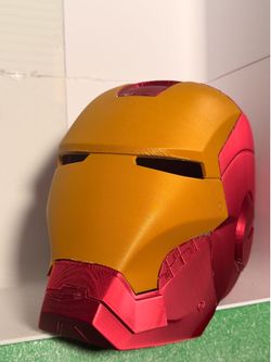 Iron Man  Helmet full size display