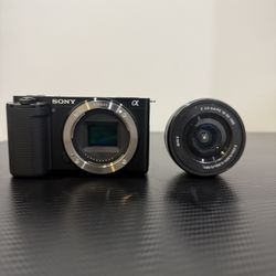 Sony ZV‑E10 Mirrorless Camera