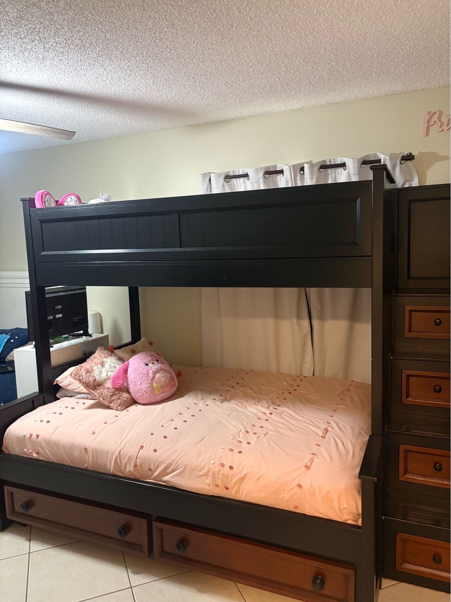 Sturdy wooden bunk bed twin over full with storage drawers and trundle
