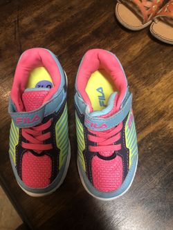 Girls shoes