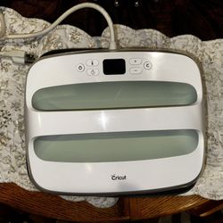 Cricut 2 Easy Press  12 x 10 