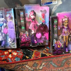 Monster Dolls 