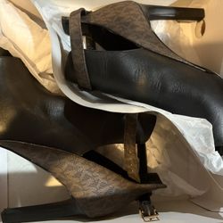 Micheal Kors Heels 