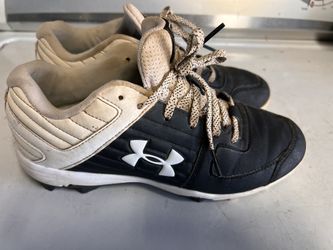 Kids Baseball Cleats, Under Armour Size 5