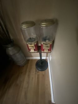 Gum ball Machine 