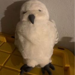 11in. Wizarding World Of Harry Potter Owl Hedwig Hand Puppet Swivel Head Plush Toy And Makes Bird Sounds.