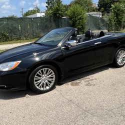 2013 CHRYSLER 200