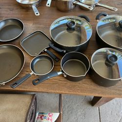 FARBERWARE set of pots and pans 