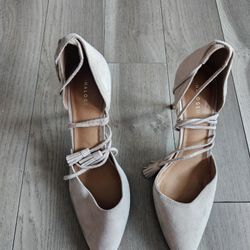 Halogen Genuine Suede Light Pink Kitten Heels Pumps w/ Ankle Ties Wide Toebox Size 9