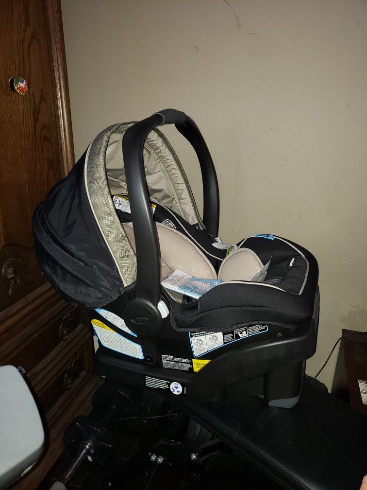 Graco Snuggle Snuglock 35 Lx Carseat