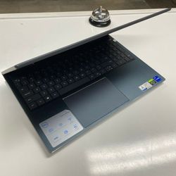 Dell Inspiron 16 Laptop  - PAYMENTS PLAN AVAILABLE NO CREDIT NEEDED 