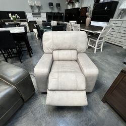 Power Recliner Chair On Sale!!