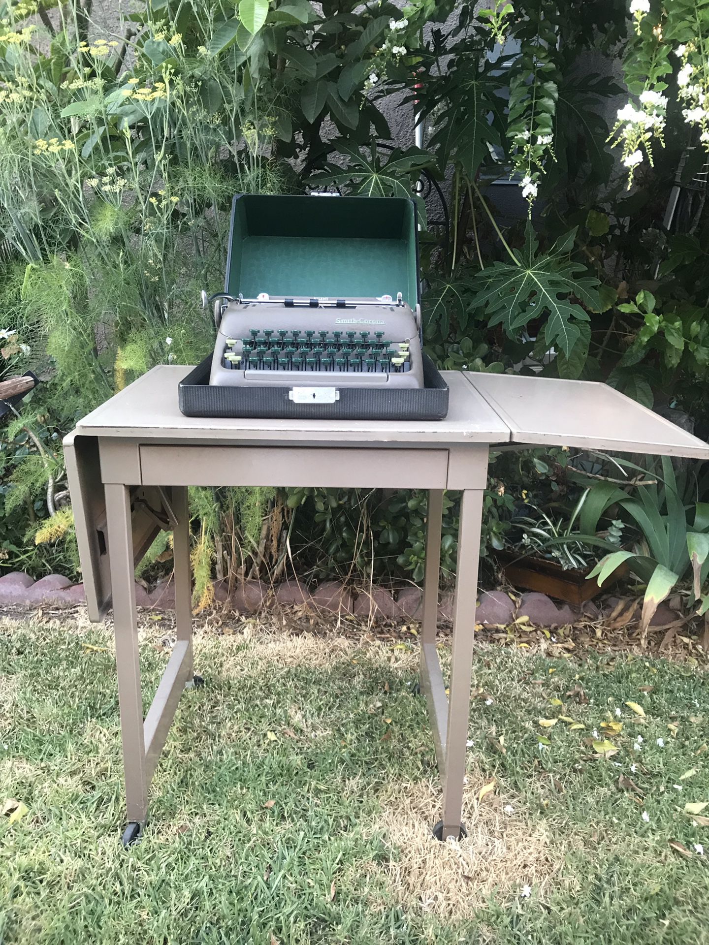 Vintage typewriter smith corona