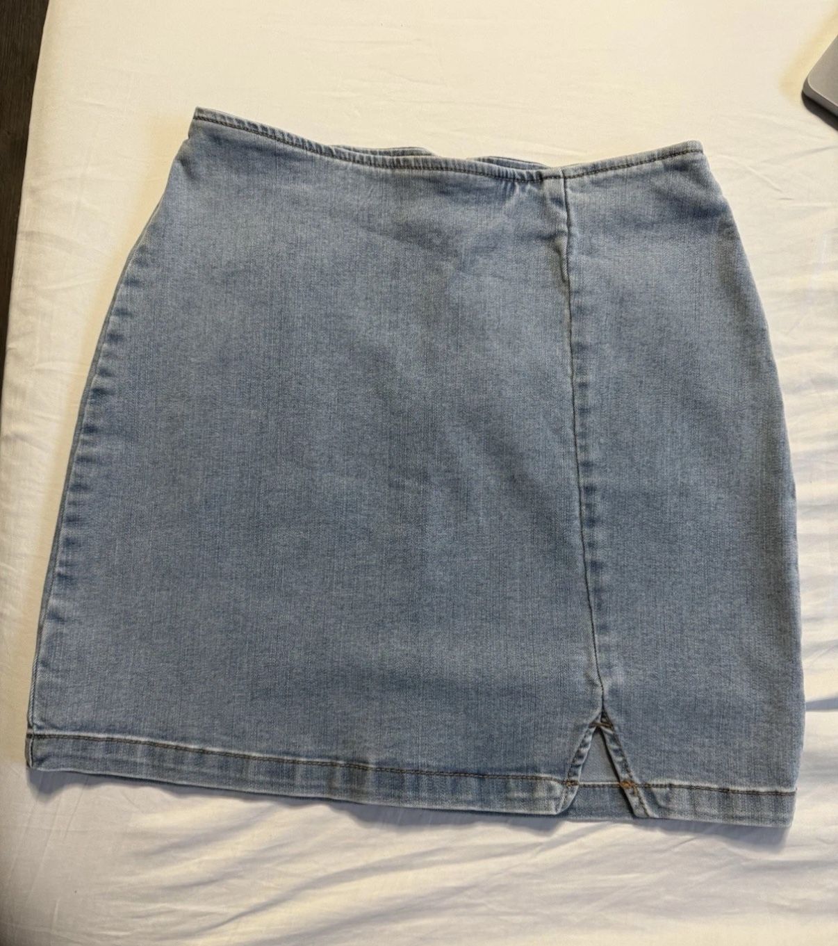 Wild Fable Light Wash Denim Mini Skirt – Size 4