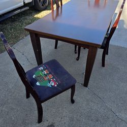 Table and 4 Chairs 
