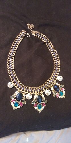 Statement necklace