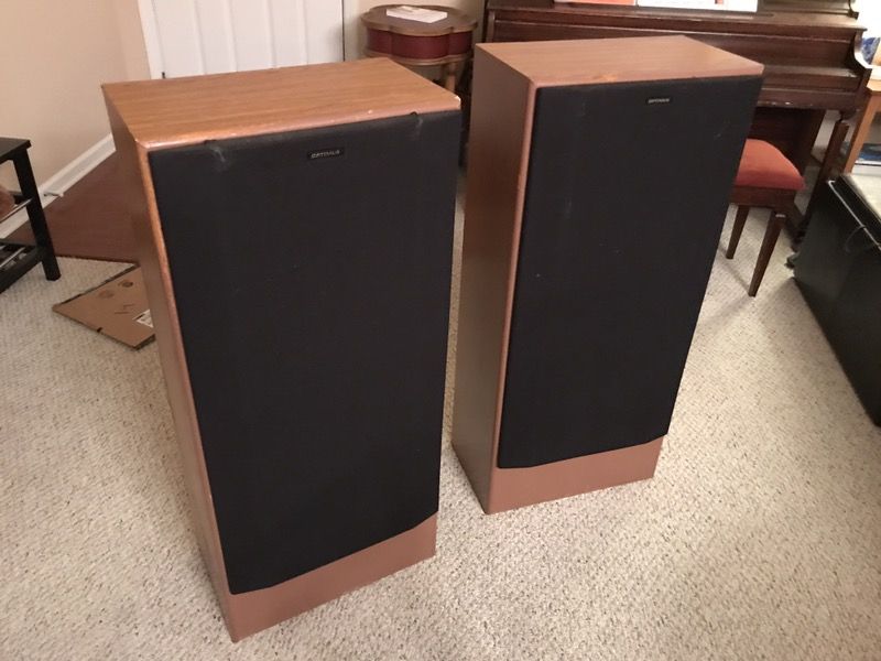 Optimus (Radio Shack Tandy) BIG BIG Speakers.