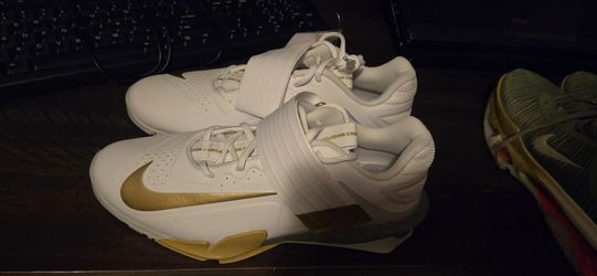Nike Savaleos
Weightlifting Shoes Size 10 Men White And Gold