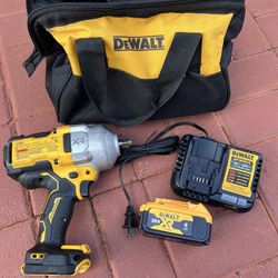 DEWALT 20V 1/2 HIGH TORQUE IMPACT WRENCH