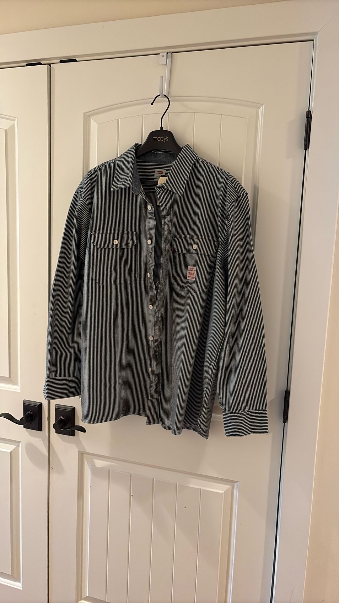 Brand Bee Levi XL Shirt