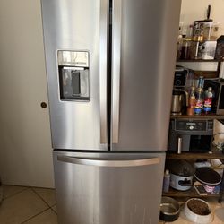 Whirlpool Refrigerator 