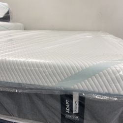 Tempurpedic Adapt Medium Queen Mattress