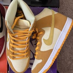 Nike Sb Pineapple Dunk High 