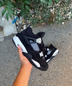 Jordan 4 white thunder