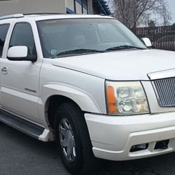 2003 Cadillac Escalade 