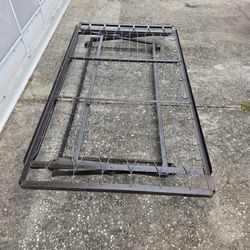Pop-up Trundle bed frame
