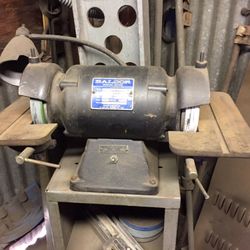 Tool grinder