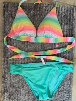 Victoria secret swim suit push up bra size medium