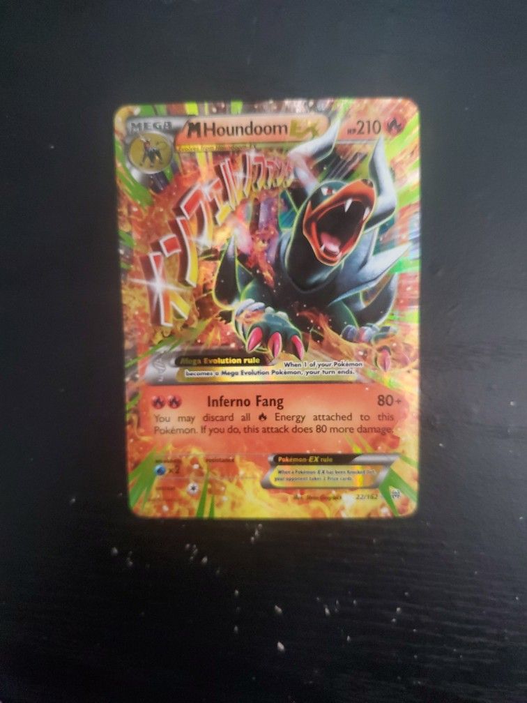 Mega Houndoom EX Pokémon trading card