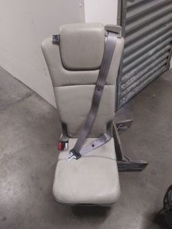 center truck seat