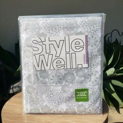 NEW Soft microfiber Full size sheet set sheets Double bed mattress size
Mandala Henna design
Wrinkle resistant - easy maintenance
Machine washable
$15
