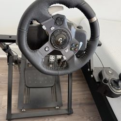 Logitech Gaming Wheel G920 (Comes With Stand And Shifter)