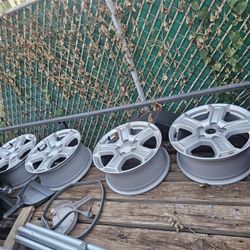 2024 Jeep Rims Brand New Condition