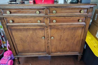 Entry way table