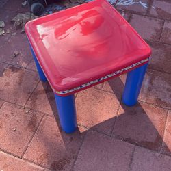 Kids Table
